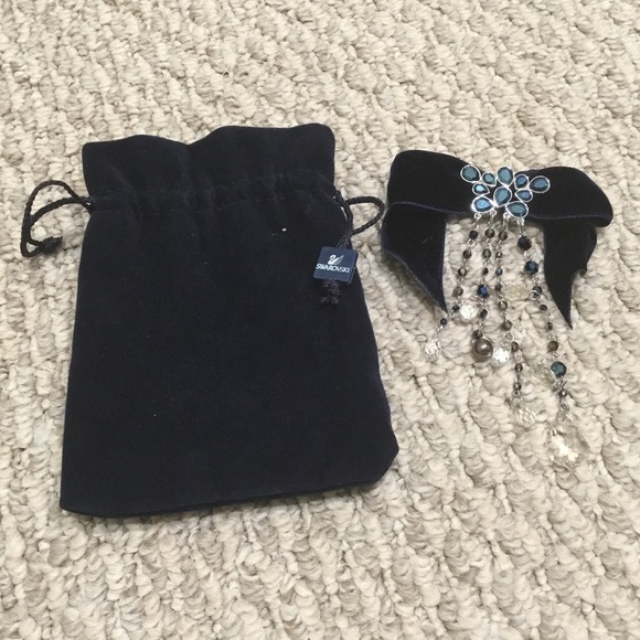 Swarovski Crystal Bow Brooch Pin (Navy Blue) - Picture 2 of 4